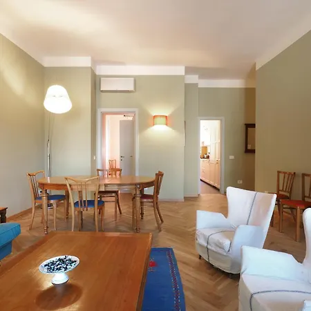 Апартаменты Charming Two Bedroom - Navigli *