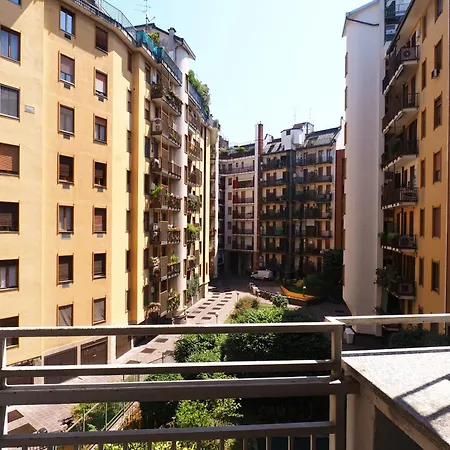 Апартаменты Charming Two Bedroom - Navigli