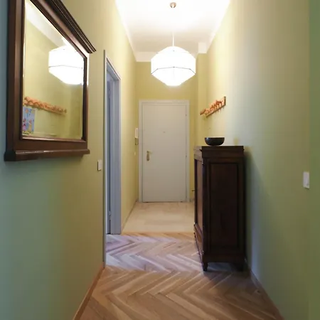 Charming Two Bedroom - Navigli 公寓