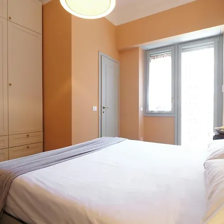 Charming Two Bedroom - Navigli *